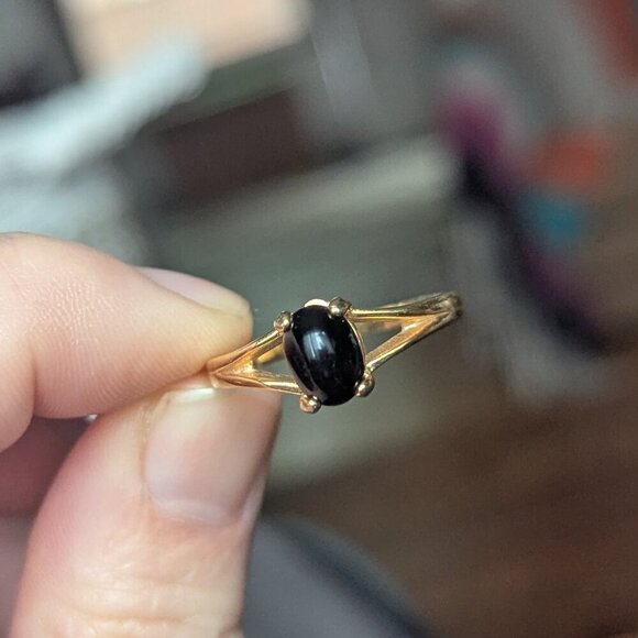 Vintage Dainty Onyx 18K Gold Ring Prong Faceted Stamped Estate Regency Victorian - Picture 2 of 8